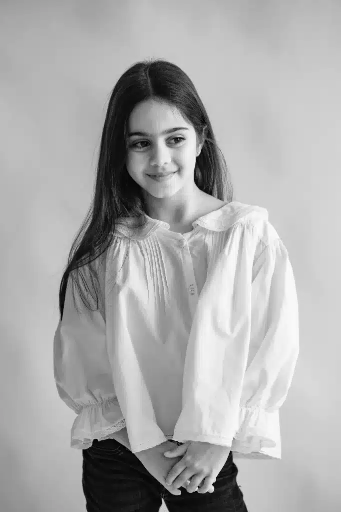 Niña preadolescente, sesión de estudio para book.